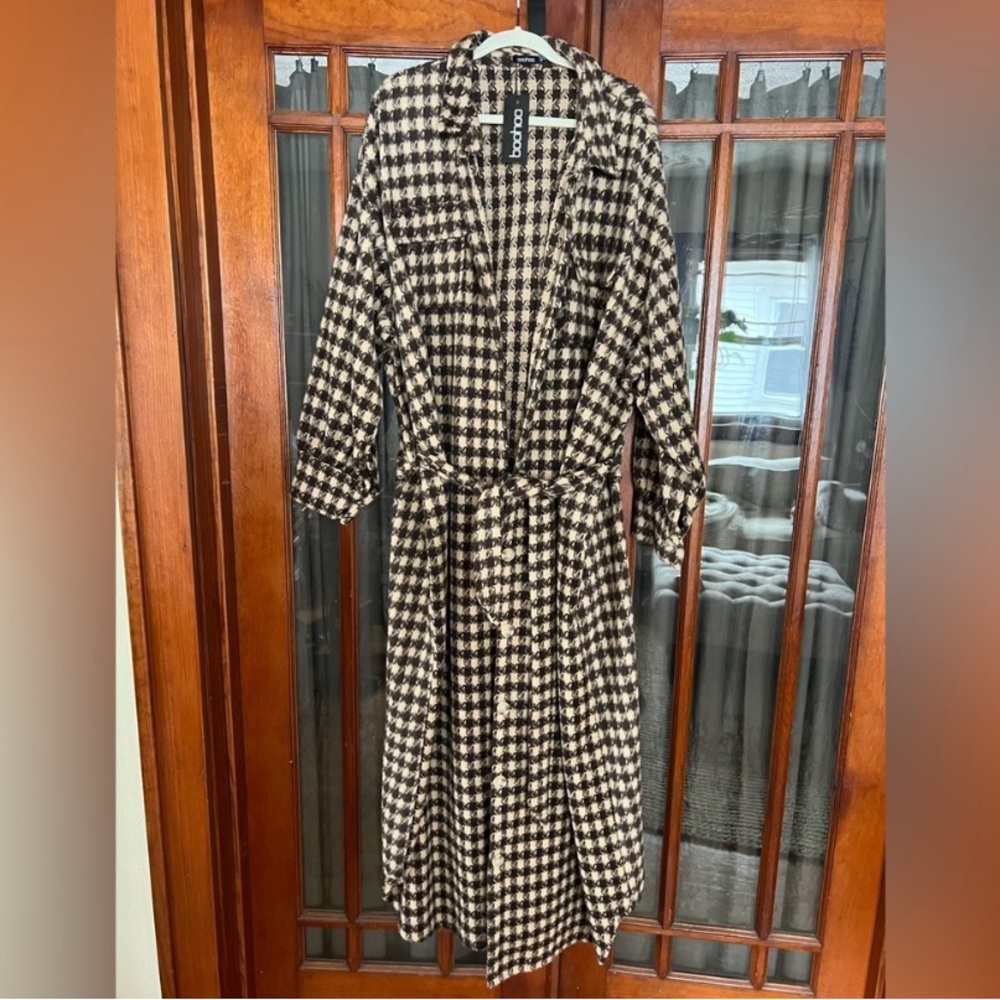Boohoo Plus Black and Cream Long Sleeve Dress